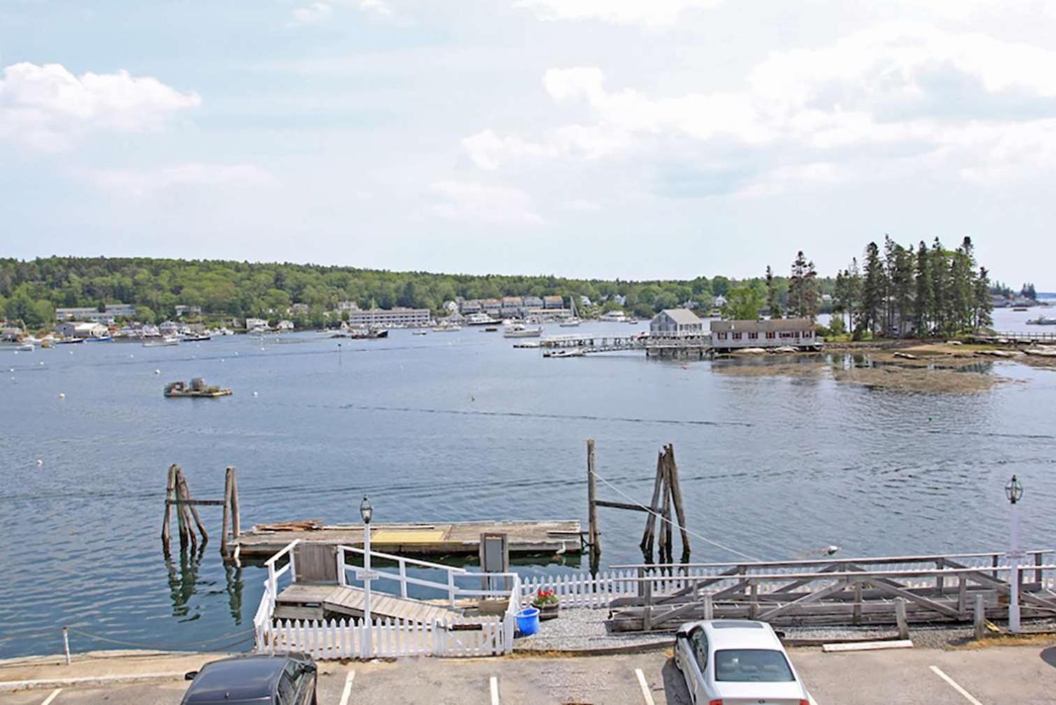 Tugboat Inn Boothbay Harbor Exterior photo
