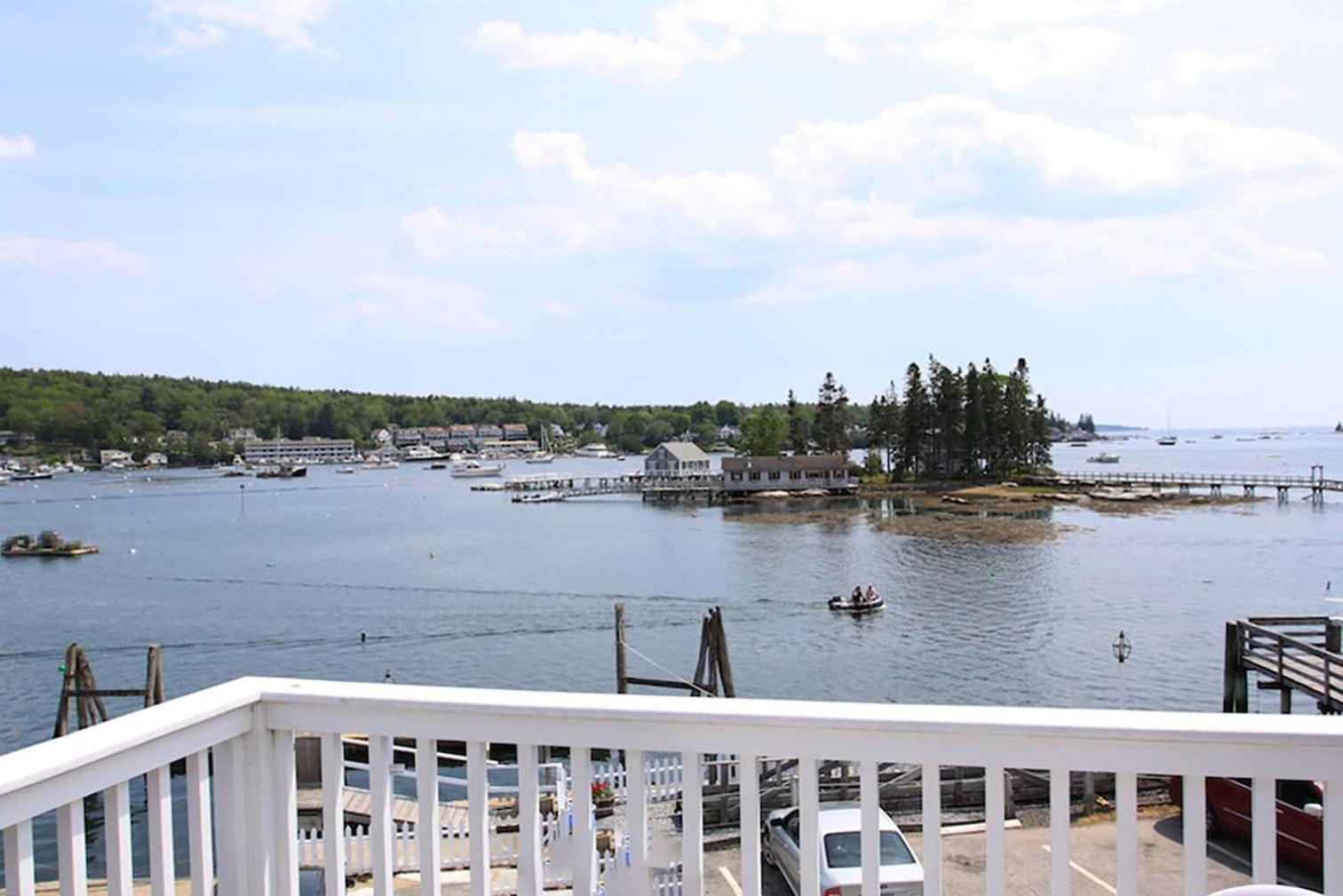 Tugboat Inn Boothbay Harbor Exterior photo