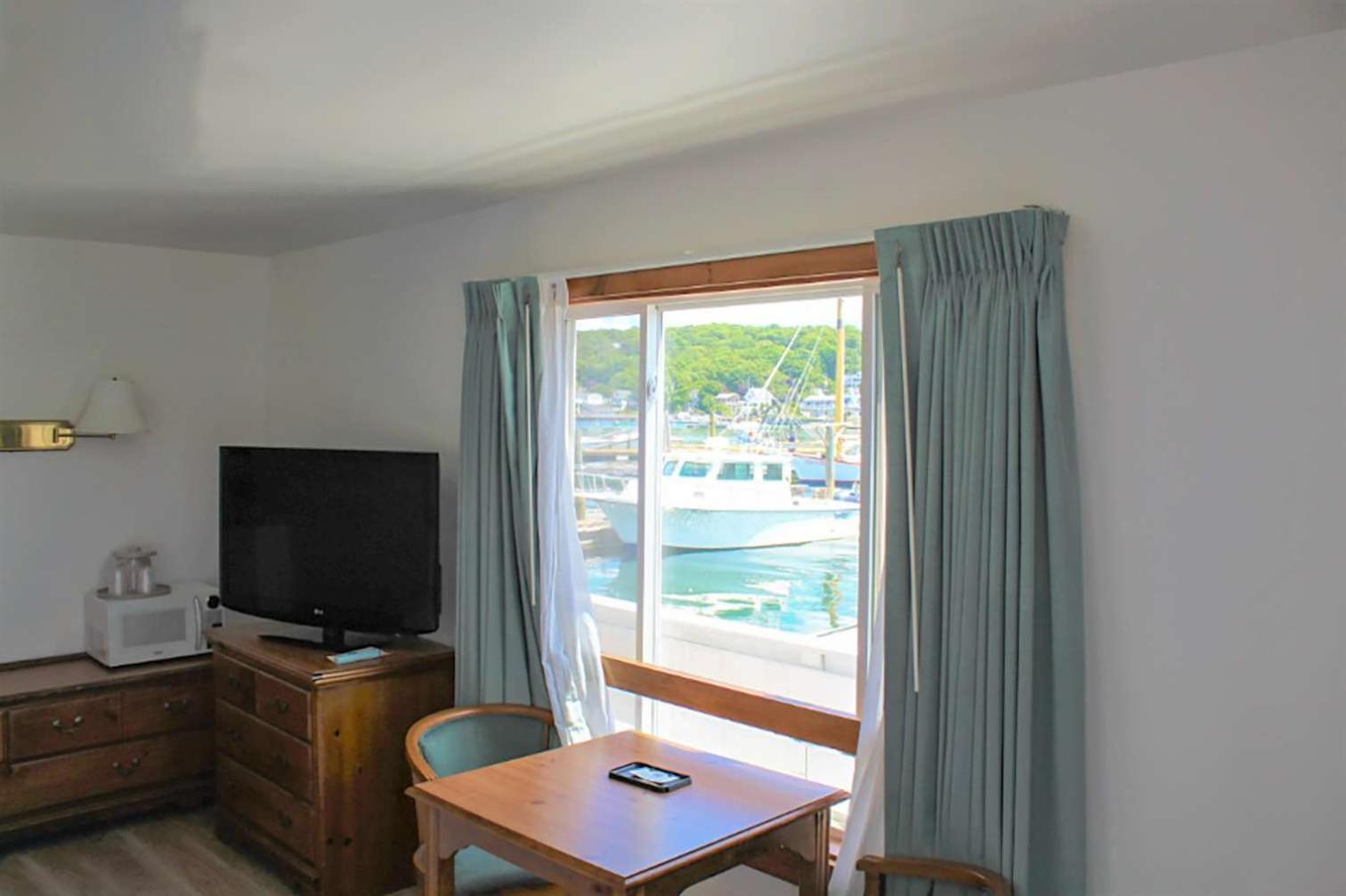 Tugboat Inn Boothbay Harbor Exterior photo