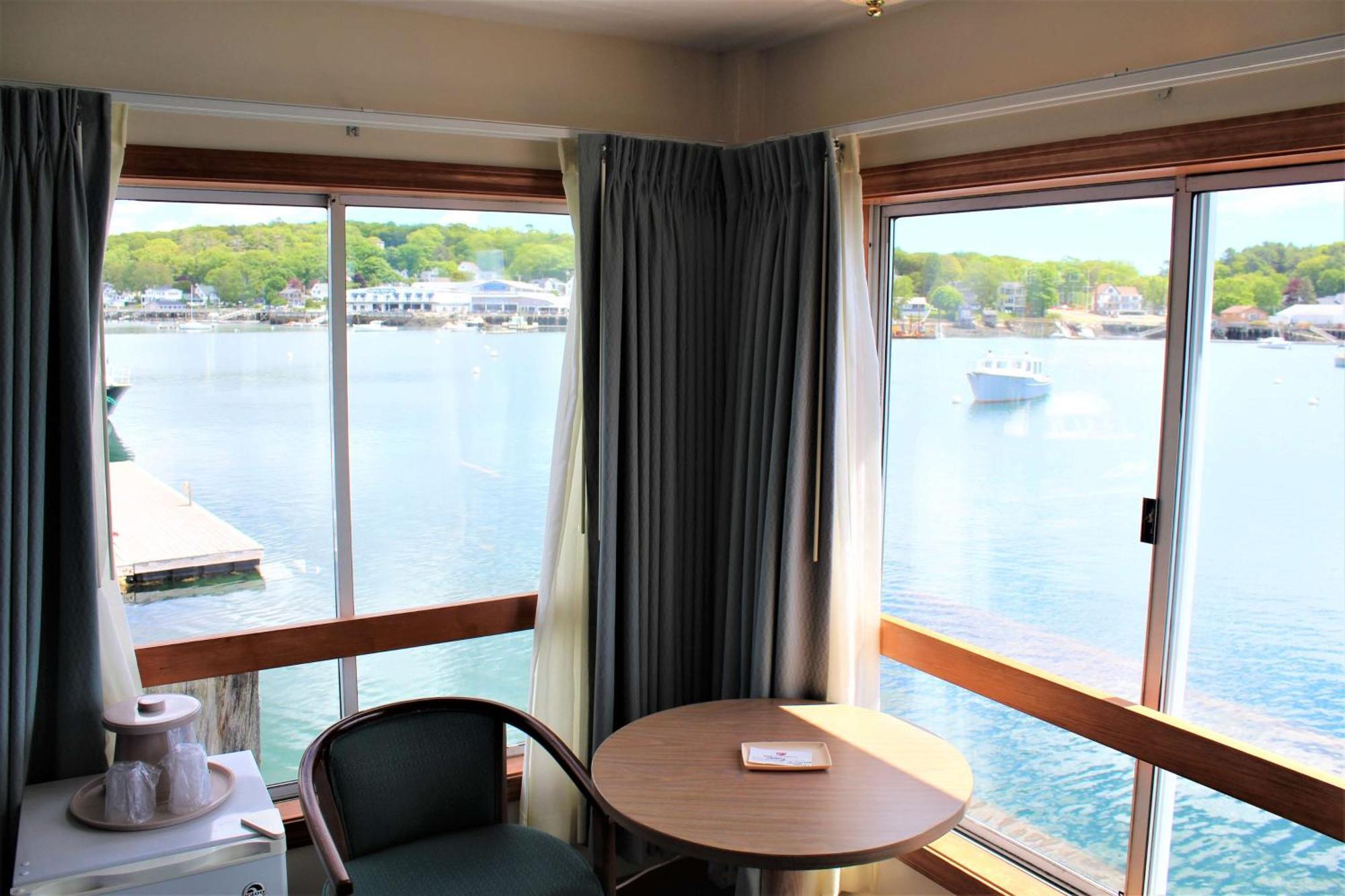 Tugboat Inn Boothbay Harbor Exterior photo