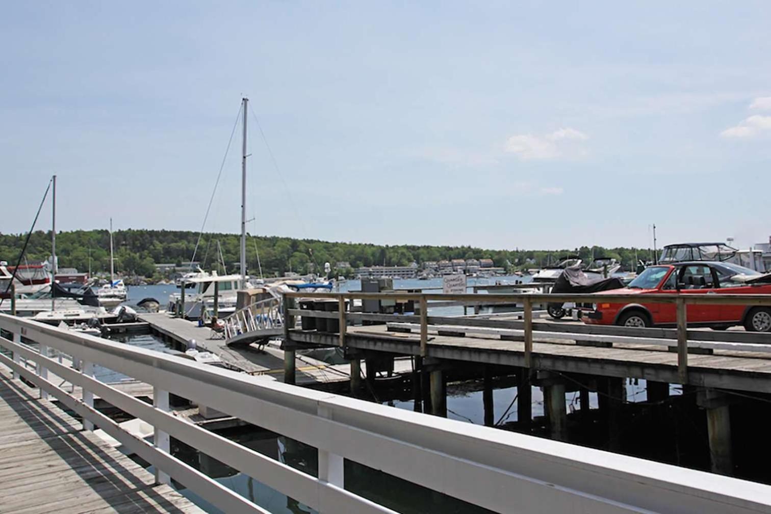 Tugboat Inn Boothbay Harbor Exterior photo
