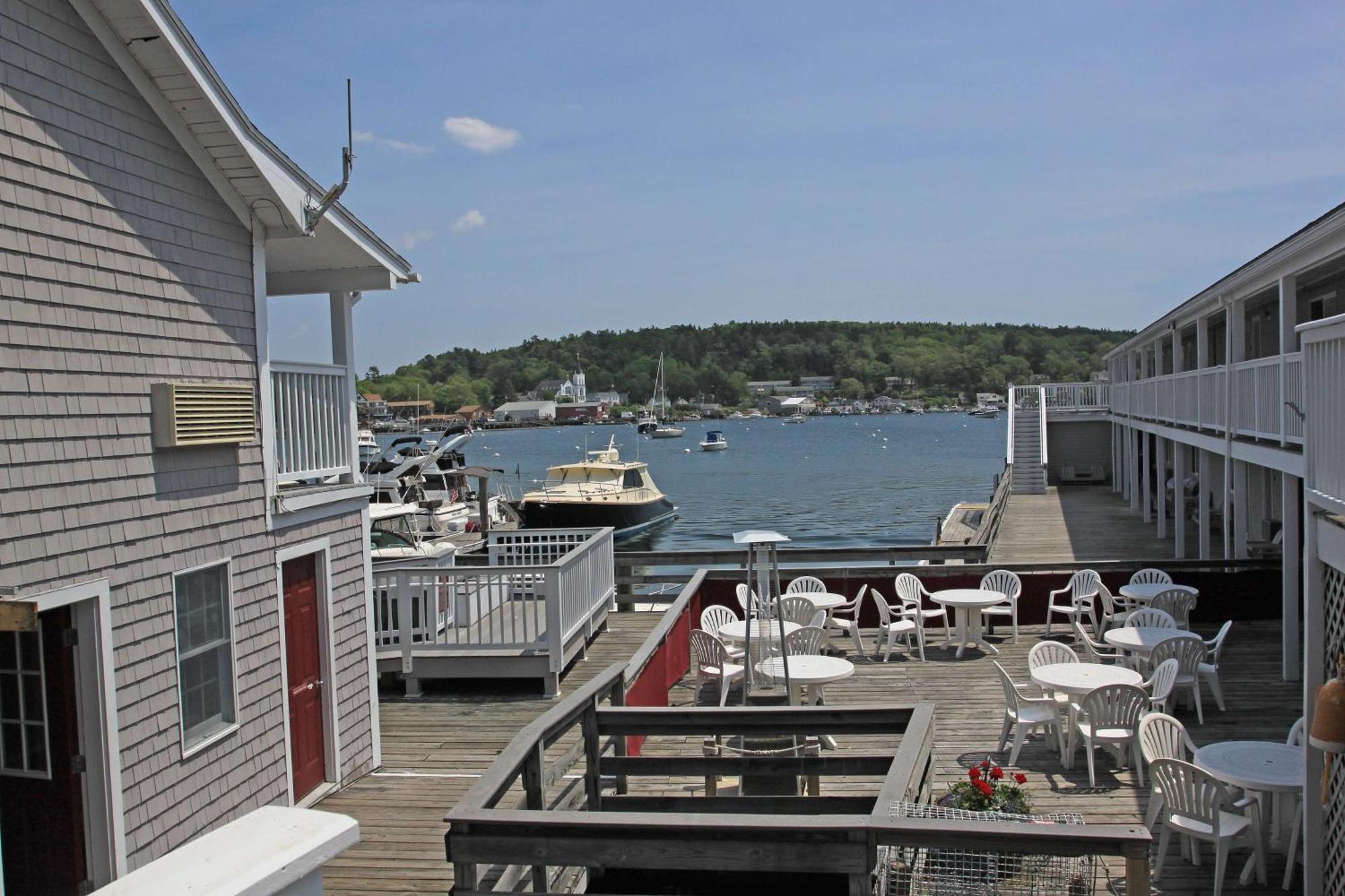 Tugboat Inn Boothbay Harbor Exterior photo